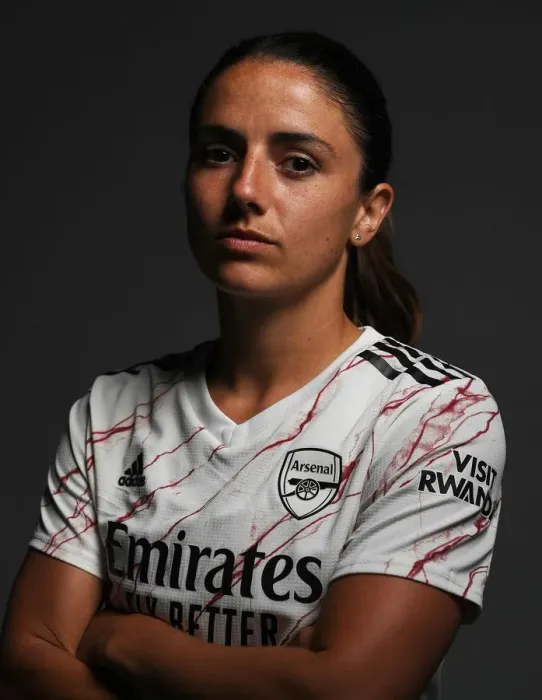 Framed Print : Arsenal Women's Team 2020-21: Danielle van de Donk at Arsenal Photocall