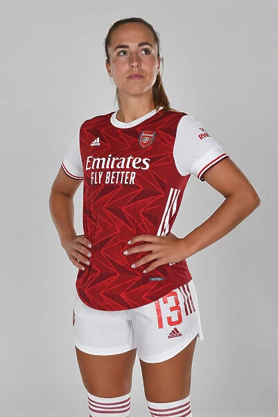 Arsenal Women's Team 2020-21: Lia Walti at Arsenal Womens Photocall