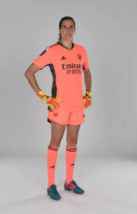 Framed Print : Arsenal Women's Team 2020-21: Lydia Williams at Arsenal Photocall