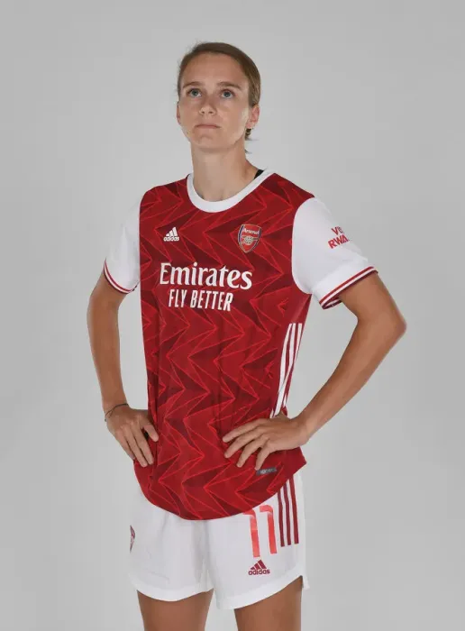 Framed Print : Arsenal Women's Team 2020-21: Vivianne Miedema at Arsenal Photocall