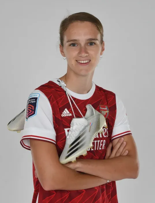 Framed Print : Arsenal Women's Team 2020-21: Vivianne Miedema at Arsenal Photocall