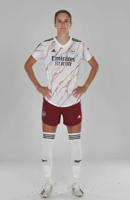 Framed Print : Arsenal Women's Team 2020-21: Vivianne Miedema at Arsenal Photocall
