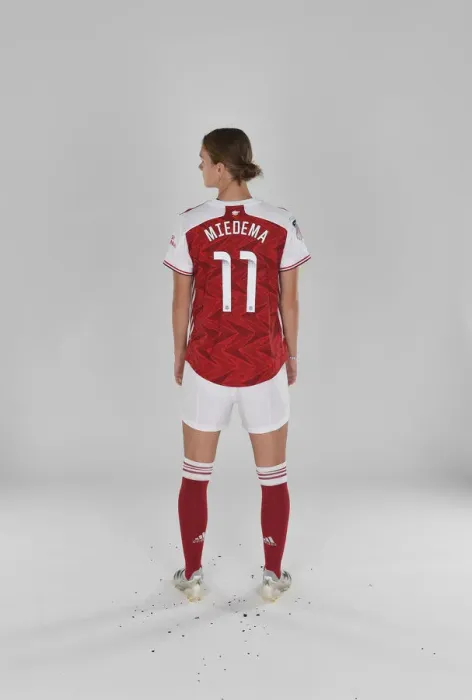 Framed Print : Arsenal Women's Team 2020-21: Vivianne Miedema at Team Photocall Framed Print : Arsenal Women's Team 2020-21: Vivianne Miedema at Team Photocall