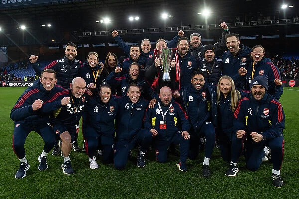 Arsenal Women's Team Celebrates FA WSL Cup Victory over Chelsea
