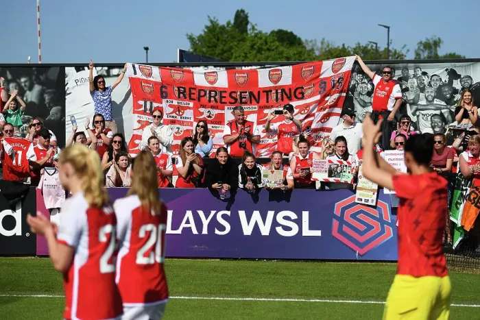 Framed Print : Arsenal Women's Team Celebrates FA WSL Victory: Fans Lap of Appreciation