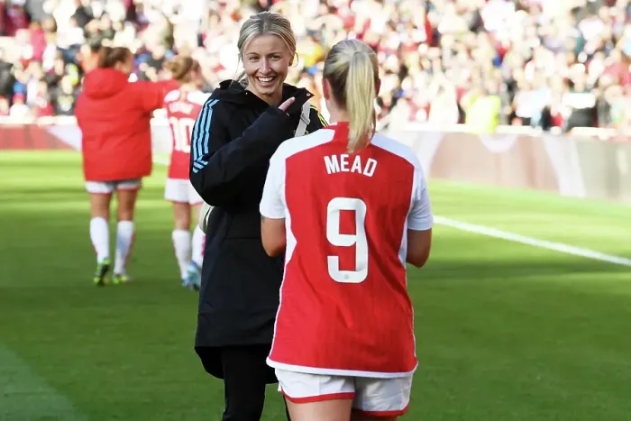 Framed Print : Arsenal Women's Team Celebrates Victory in 2023-24 Barclays Women's Super League (Arsenal vs. Aston Villa)