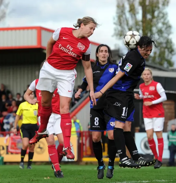 Framed Print : Arsenal Women's Team Crushes Rayo Vallecano in UEFA Champions League: Ludlow's Leading 5-1 Victory