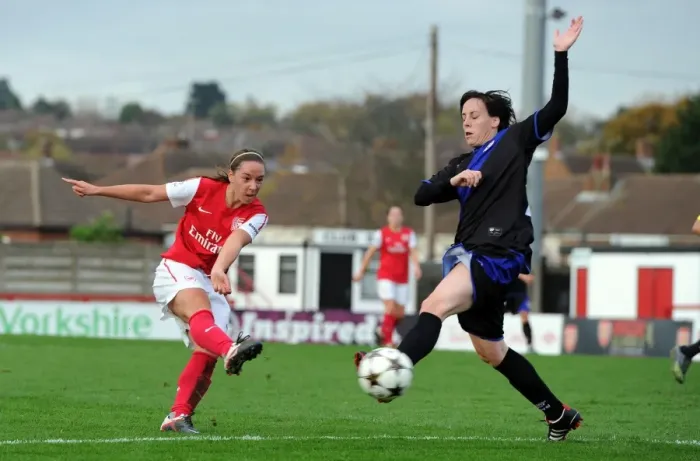 Framed Print : Arsenal Women's Team Defeats Rayo Vallecano 5-1 in UEFA Champions League: Jordan Nobbs Scores Brace