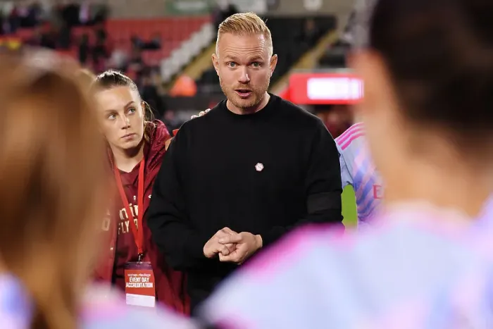 Framed Print : Arsenal Women's Team Huddle: Jonas Eidevall Motivates Players Against Manchester United in Barclays WSL Clash
