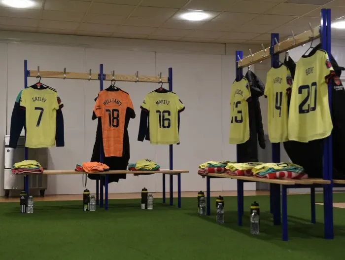 Framed Print : Arsenal Women's Team: Preparing for Battle against Chelsea Women in FA WSL