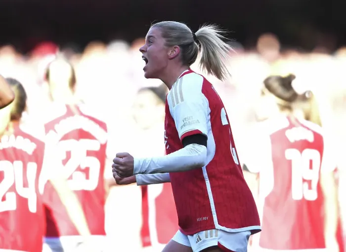 Framed Print : Arsenal Women's Team Triumphs Over Aston Villa: Alessia Russo Scores Brace in Barclays Super League Clash at Emirates Stadium