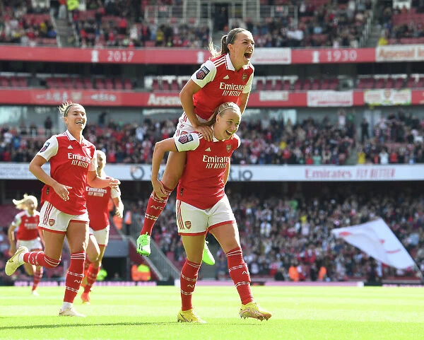 Arsenal Women's Triumph: Beth Mead Scores First Goal in FA WSL Victory over Tottenham (2022-23)