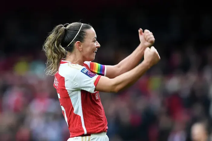 Framed Print : Arsenal Women's Triumph: Katie McCabe Celebrates Barclays WSL Victory over Chelsea