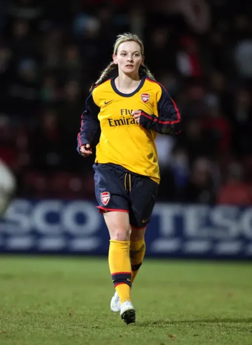 Framed Print : Arsenal Women's Unstoppable Force: Suzanne Grant's Five-Goal Blitz in FA Premier League Cup Final