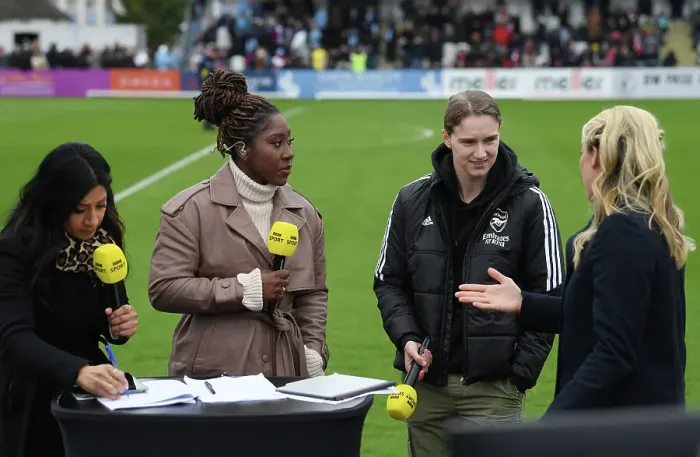 Framed Print : Arsenal Women's Viviane Miedema Passionately Discusses Team Performance at Half-Time vs Manchester City Framed Print : Arsenal Women's Viviane Miedema Passionately Discusses Team Performance at Half-Time vs Manchester City