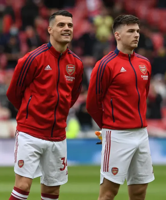 Framed Print : Arsenal: Xhaka and Tierney Pre-Match Huddle vs Brighton & Hove Albion (2020-21)