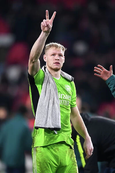 Arsenal's Aaron Ramsdale Acknowledges Fans after PSV Eindhoven Clash in 2023-24 Champions League