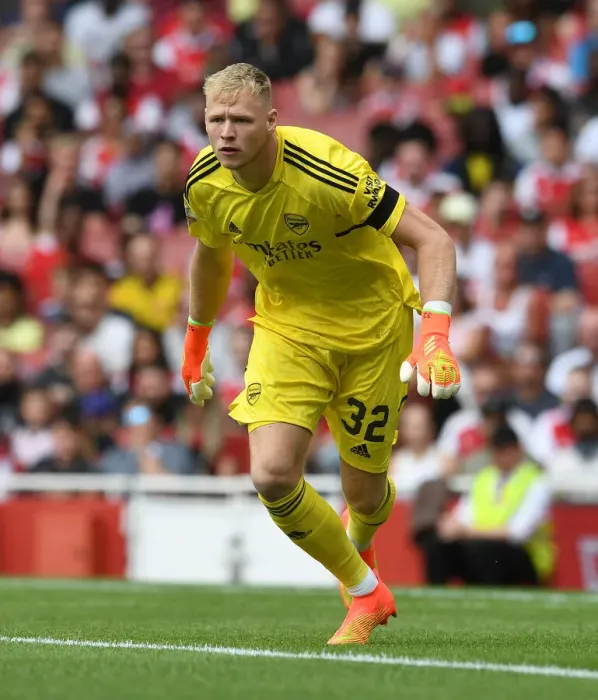 Framed Print : Arsenal's Aaron Ramsdale in Action: Arsenal vs Sevilla, Emirates Cup 2022
