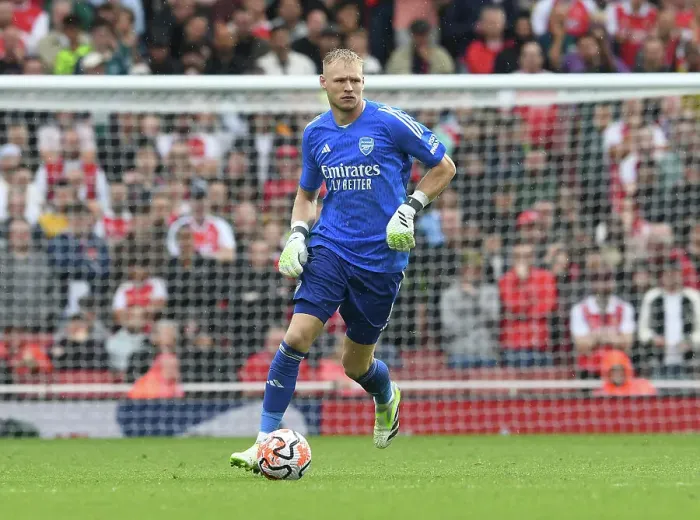 Framed Print : Arsenal's Aaron Ramsdale in Action against Fulham in 2023-24 Premier League Framed Print : Arsenal's Aaron Ramsdale in Action against Fulham in 2023-24 Premier League