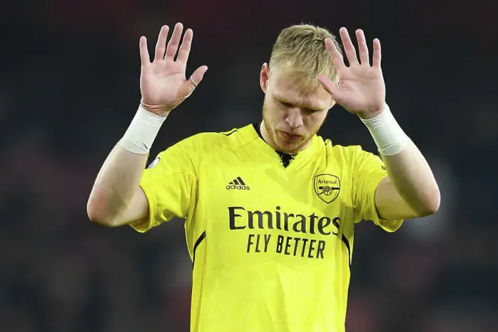 Framed Print : Arsenal's Aaron Ramsdale Celebrates with Fans After Draw Against Southampton