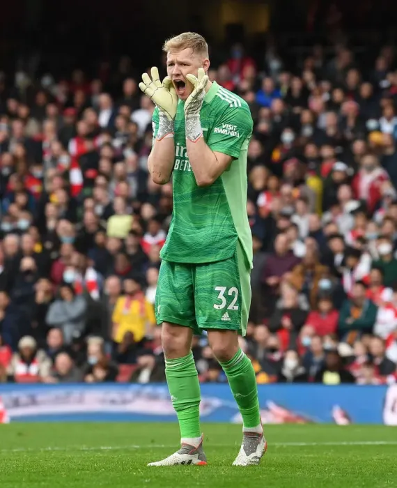Framed Print : Arsenal's Aaron Ramsdale Faces Manchester City in Intense Premier League Showdown at Emirates Stadium, 2021-22 Season Framed Print : Arsenal's Aaron Ramsdale Faces Manchester City in Intense Premier League Showdown at Emirates Stadium, 2021-22 Season