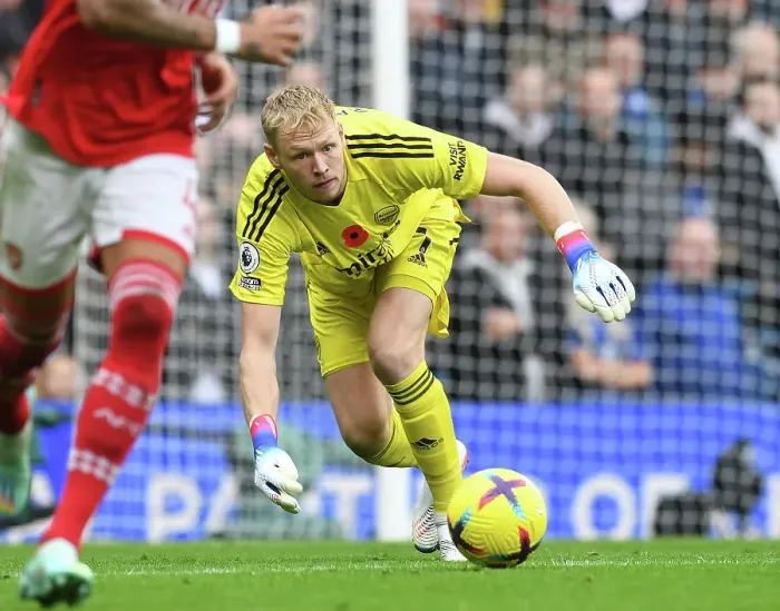 Framed Print : Arsenal's Aaron Ramsdale Faces Off Against Chelsea in Intense Premier League Showdown (2022-23)