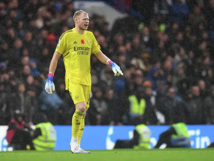 Framed Print : Arsenal's Aaron Ramsdale Faces Off Against Chelsea in Premier League Showdown (2022-23)