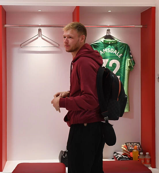 Arsenal's Aaron Ramsdale Gears Up for Arsenal v Crystal Palace in Premier League