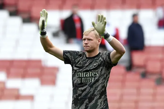 Framed Print : Arsenal's Aaron Ramsdale Gears Up: Arsenal FC vs Sheffield United, Premier League 2023-24