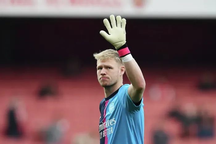 Framed Print : Arsenal's Aaron Ramsdale Greets Fans Before Arsenal v Southampton in Premier League
