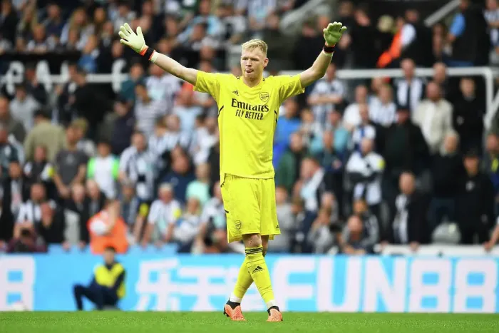 Framed Print : Arsenal's Aaron Ramsdale: Intense Reaction during Newcastle United vs Arsenal (2022-23)