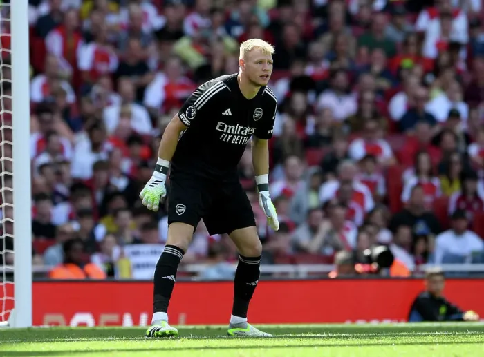 Framed Print : Arsenal's Aaron Ramsdale Makes Premier League Debut: Arsenal vs. Nottingham Forest (2023-24)