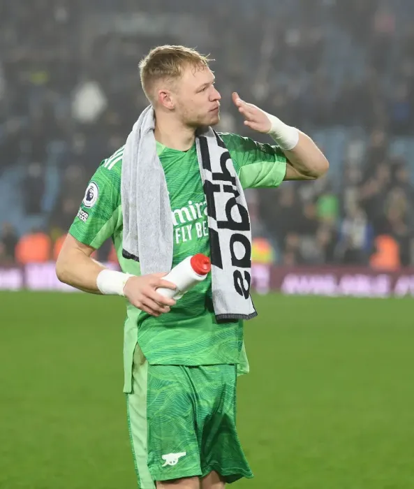 Framed Print : Arsenal's Aaron Ramsdale Pays Tribute to Leeds Fans After Intense Premier League Clash