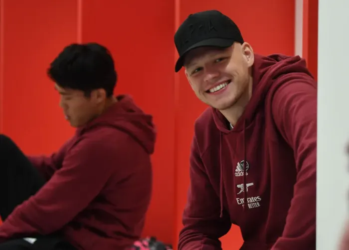 Framed Print : Arsenal's Aaron Ramsdale Prepares for Aston Villa Clash in Premier League