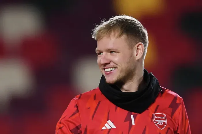 Framed Print : Arsenal's Aaron Ramsdale Prepares for Brentford Clash in Premier League (2023-24) Framed Print : Arsenal's Aaron Ramsdale Prepares for Brentford Clash in Premier League (2023-24)