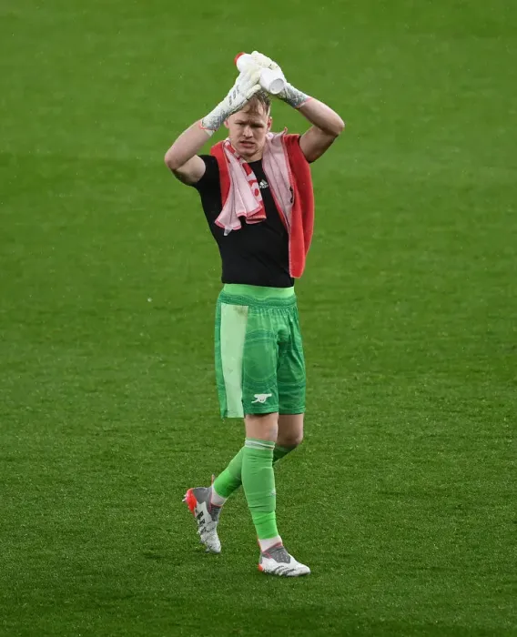 Framed Print : Arsenal's Aaron Ramsdale Reacts After Thrilling Arsenal vs Southampton Premier League Showdown (December 2021) Framed Print : Arsenal's Aaron Ramsdale Reacts After Thrilling Arsenal vs Southampton Premier League Showdown (December 2021)