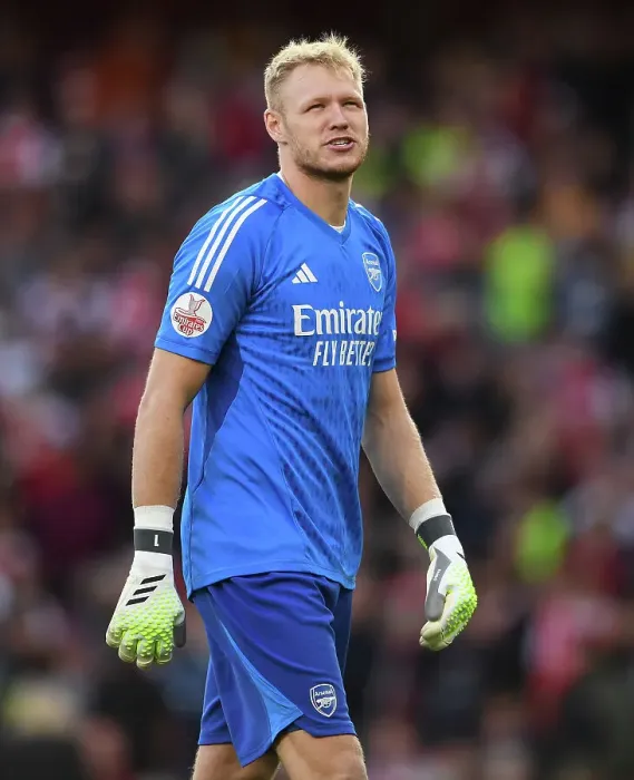 Framed Print : Arsenal's Aaron Ramsdale Shines in 2023-24 Emirates Cup: Arsenal vs AS Monaco
