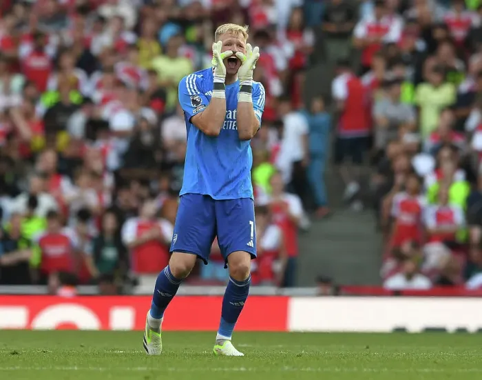Framed Print : Arsenal's Aaron Ramsdale Shines in Unforgettable Debut Against Manchester United (2023-24) Framed Print : Arsenal's Aaron Ramsdale Shines in Unforgettable Debut Against Manchester United (2023-24)
