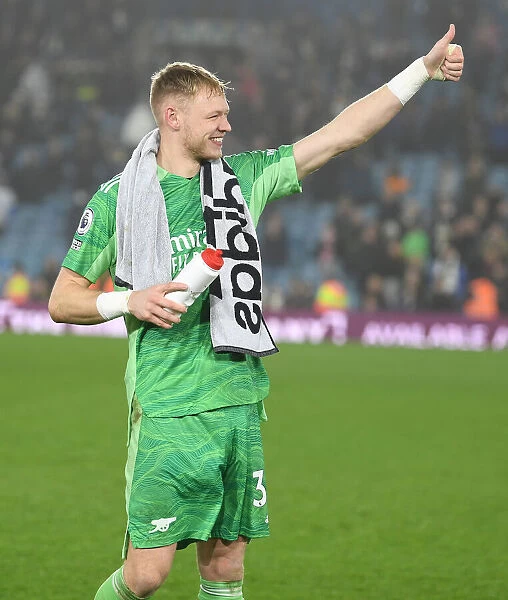 Arsenal's Aaron Ramsdale Thumbs Up to Leeds Fans Amidst Premier League Tension