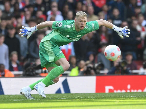 Arsenal's Aaron Ramsdale: Unforgettable Heroics in the Premier League Clash Against Manchester United (April 2022)