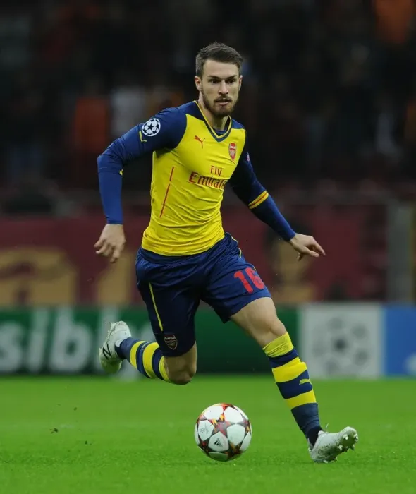 Framed Print : Arsenal's Aaron Ramsey in Action against Galatasaray, UEFA Champions League, Istanbul, 2014 Framed Print : Arsenal's Aaron Ramsey in Action against Galatasaray, UEFA Champions League, Istanbul, 2014