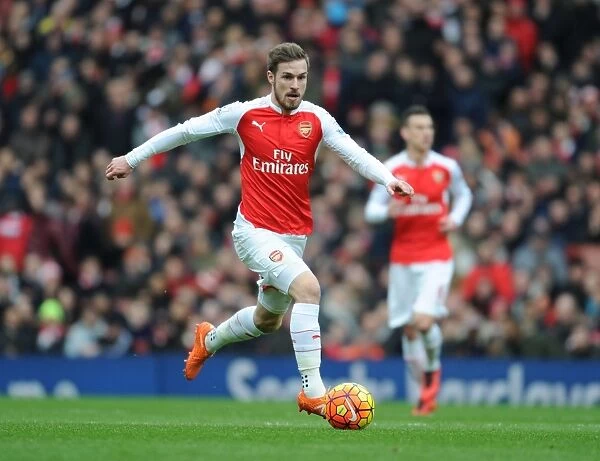 Arsenal's Aaron Ramsey in Action Against Leicester City, Premier League 2015-16