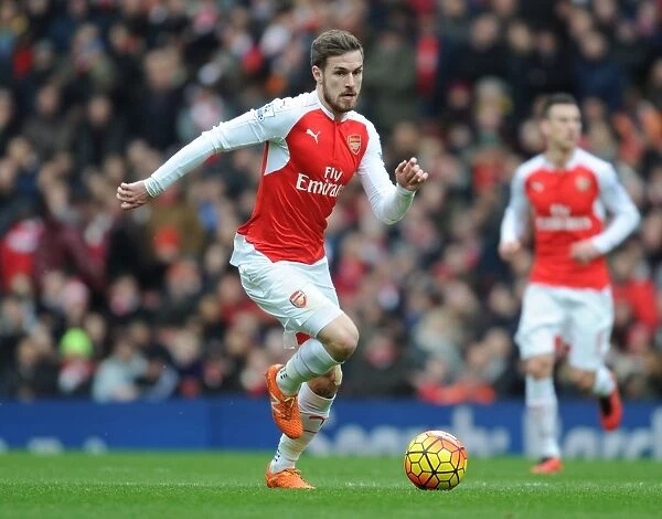 Arsenal's Aaron Ramsey in Action Against Leicester City - Premier League 2015-16