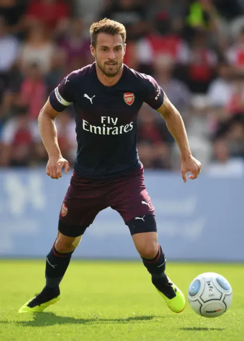 Framed Print : Arsenal's Aaron Ramsey in Action: Pre-Season Clash at Borehamwood (2018) Framed Print : Arsenal's Aaron Ramsey in Action: Pre-Season Clash at Borehamwood (2018)