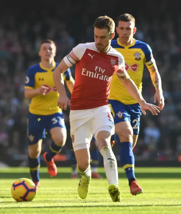 Framed Print : Arsenal's Aaron Ramsey in Action Against Southampton, Premier League 2018-19