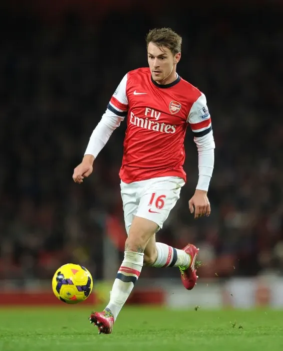 Framed Print : Arsenal's Aaron Ramsey in Action against Southampton (2013-14)