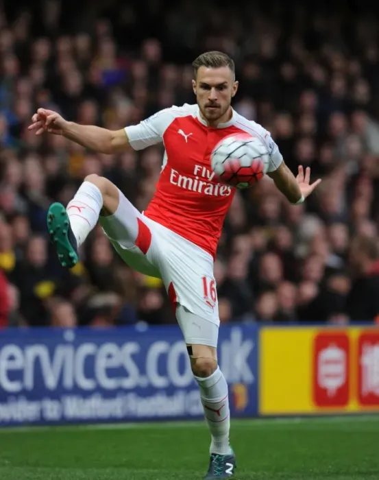 Framed Print : Arsenal's Aaron Ramsey in Action: Watford vs Arsenal (2015 / 16 Premier League)