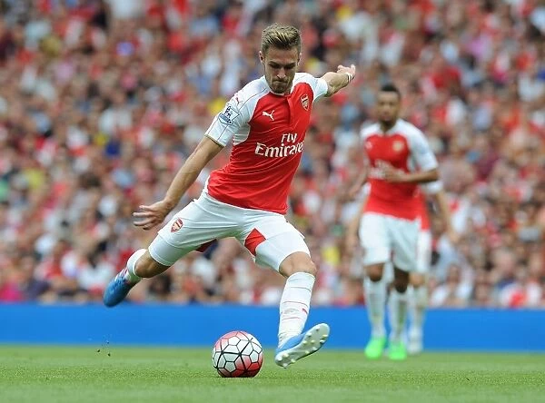 Arsenal's Aaron Ramsey in Action Against West Ham United (2015-16 Premier League)