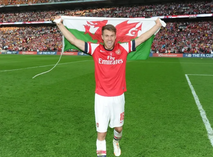 Framed Print : Arsenal's Aaron Ramsey Celebrates FA Cup Victory at Wembley Stadium (2014)
