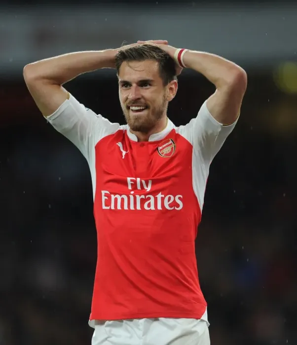 Framed Print : Arsenal's Aaron Ramsey Faces Off Against Liverpool in the 2015 / 16 Premier League Framed Print : Arsenal's Aaron Ramsey Faces Off Against Liverpool in the 2015 / 16 Premier League